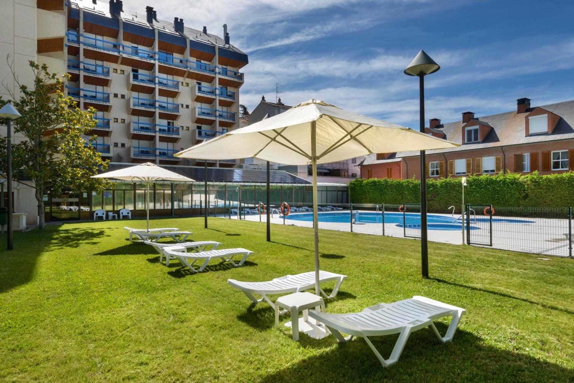 Oroel Hotel & Spa Jaca Luaran gambar